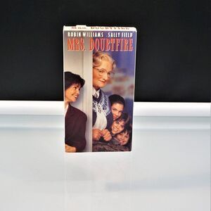 Mrs. Doubtfire VHS Tape 1993 Movie Robin Williams Sally Field